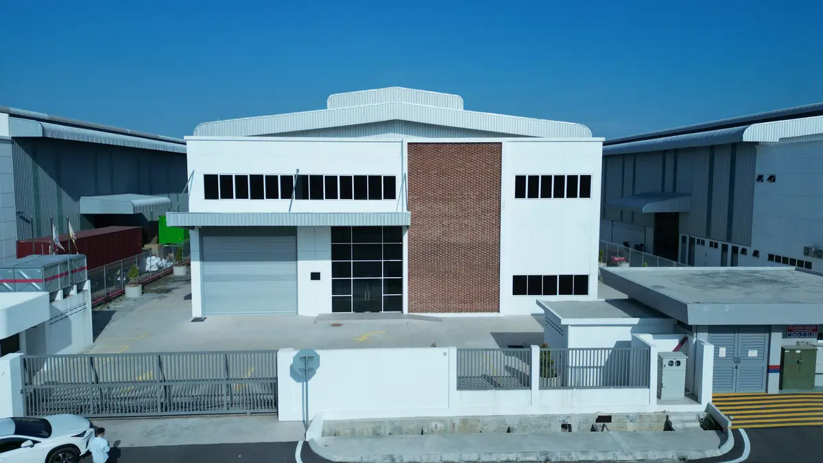 Detached Factory Warehouse with Modern Office – Taman Industri Alam Jaya