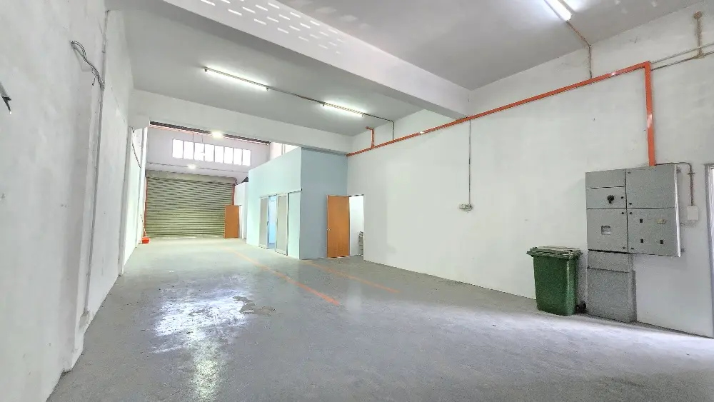 For Sale: Spacious Terrace Factory in Taman Perindustrian Kip, Kepong